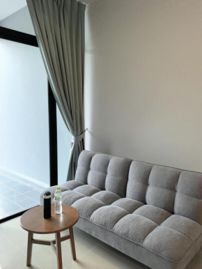 150 square meters 3BR with parking townhouse near golf course, UWC school, Nayang Beach, airport